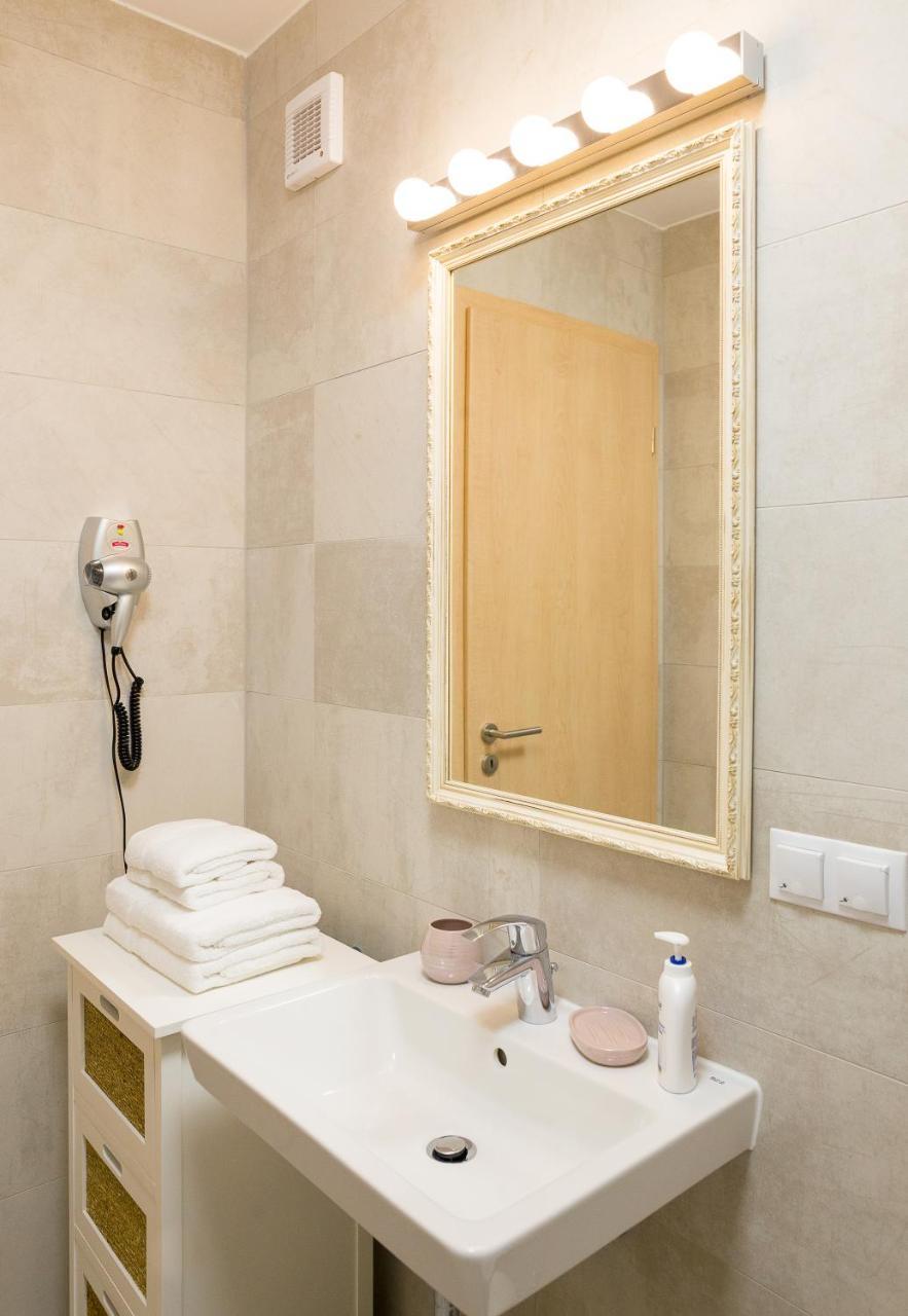 Apartament 4Tourists 2 Braşov Extérieur photo